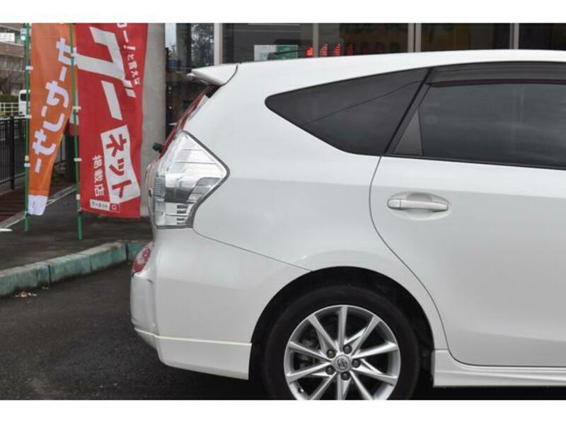 PRIUS ALPHA