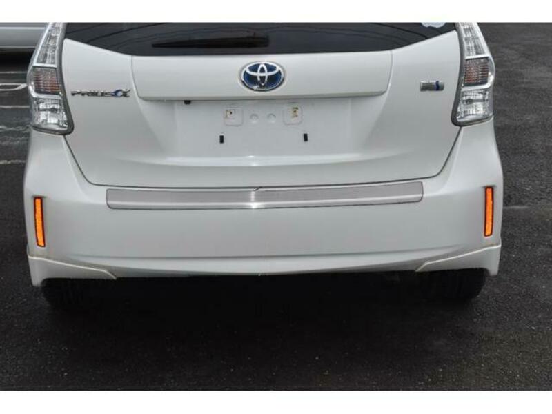 PRIUS ALPHA