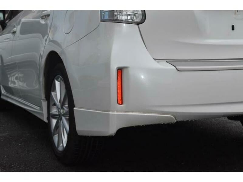 PRIUS ALPHA