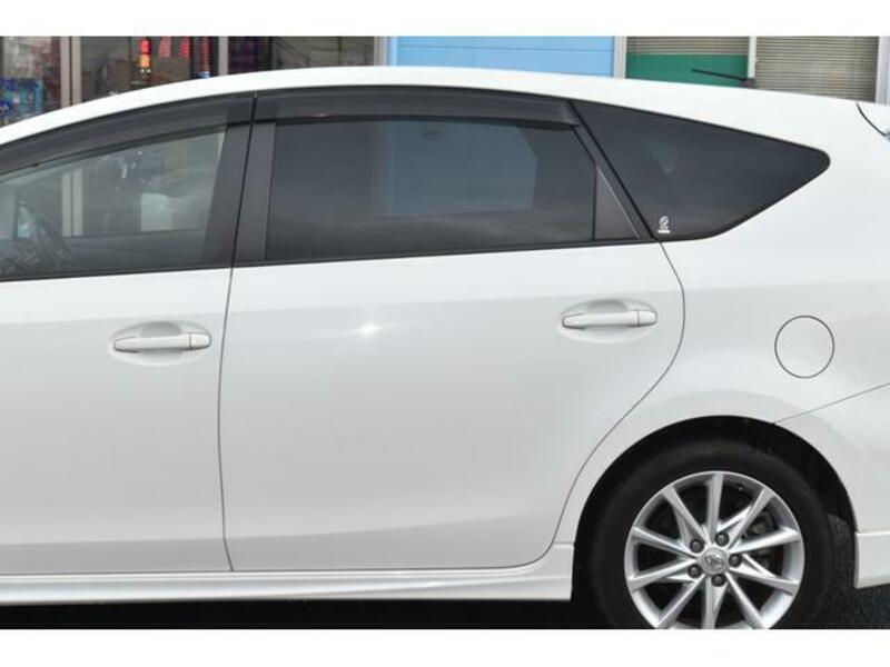 PRIUS ALPHA