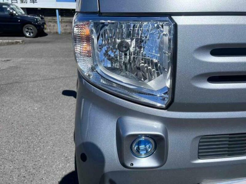 N-VAN