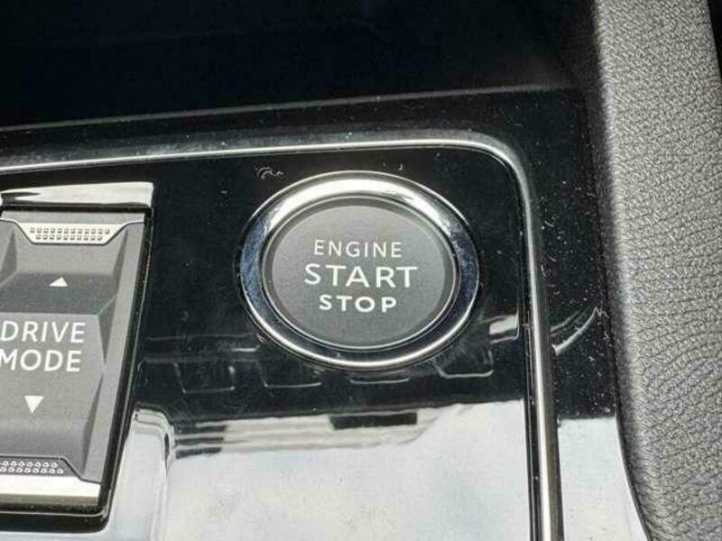 3008