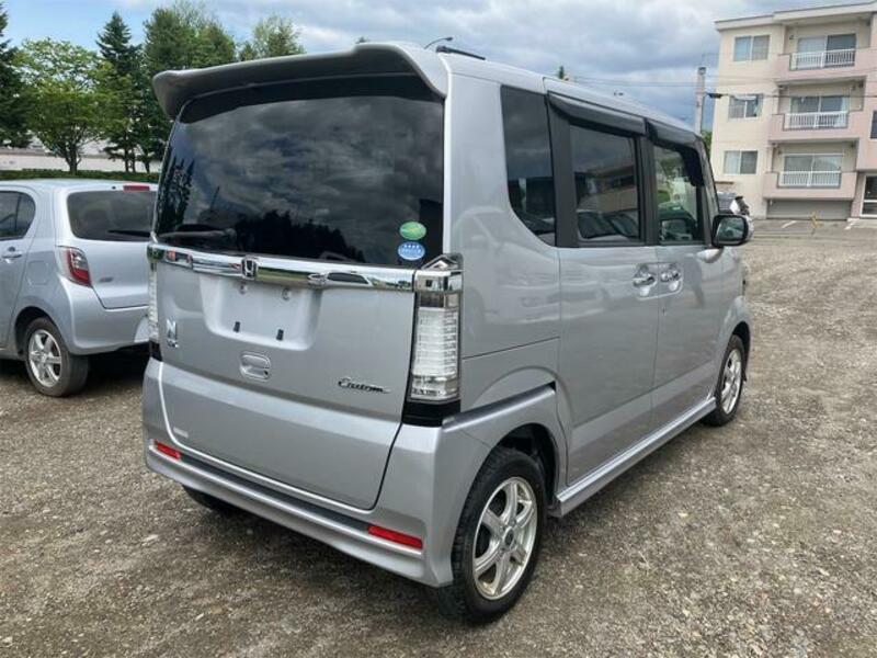 N BOX CUSTOM