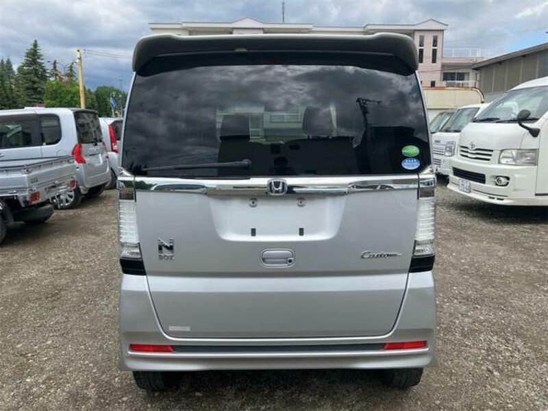 N BOX CUSTOM
