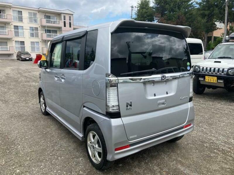 N BOX CUSTOM