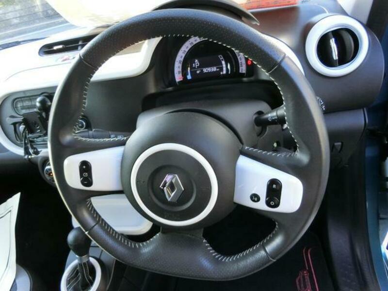 TWINGO