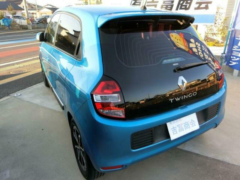 TWINGO