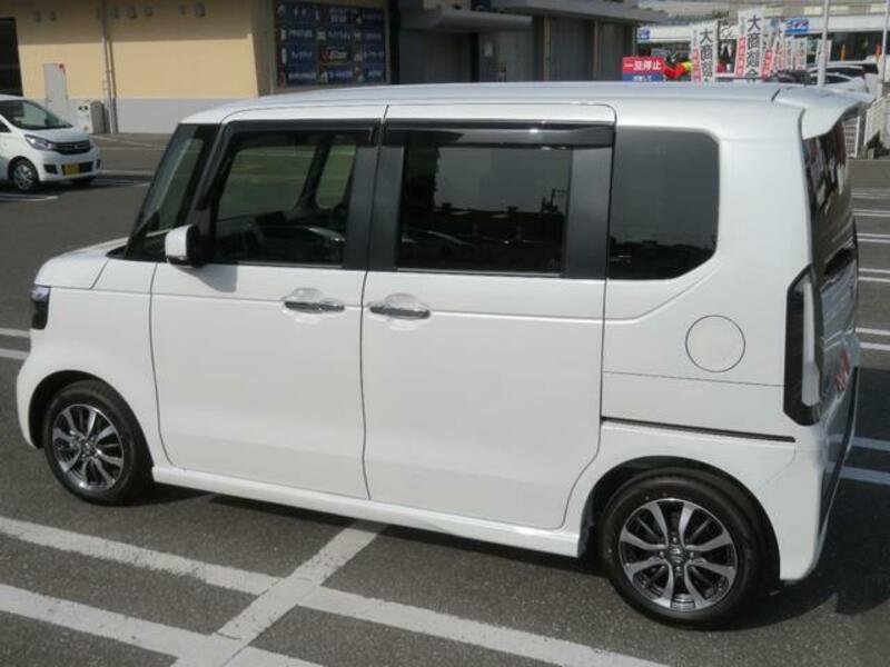 N BOX CUSTOM