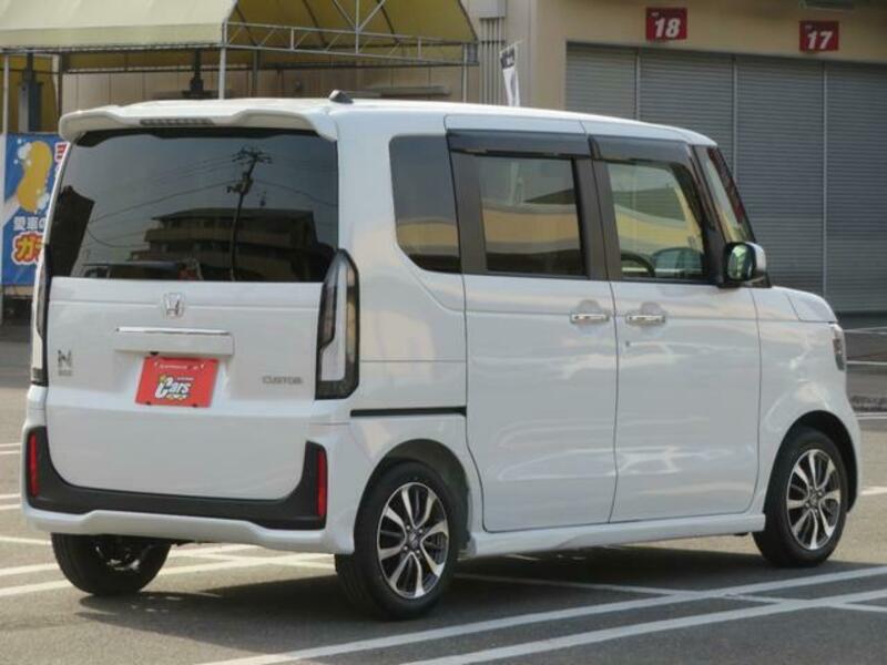 N BOX CUSTOM