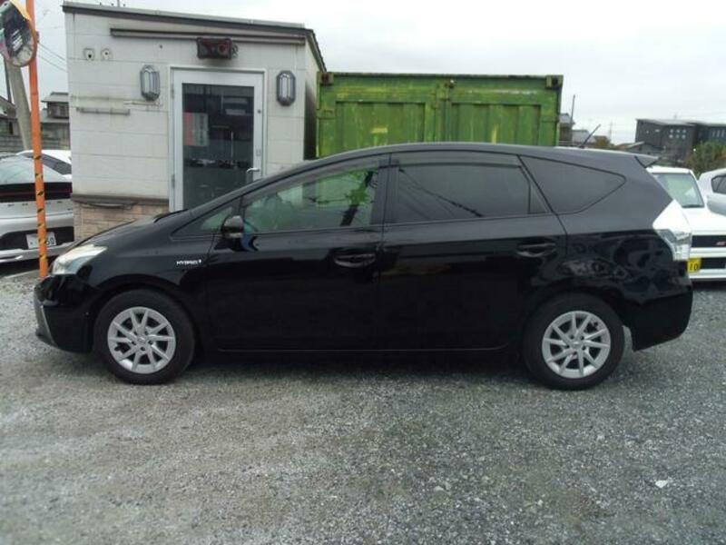PRIUS ALPHA