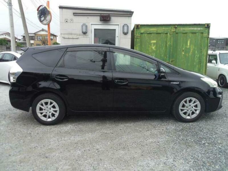 PRIUS ALPHA