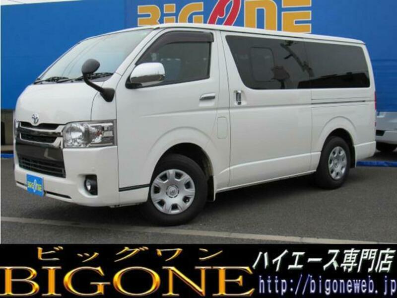 TOYOTA HIACE VAN