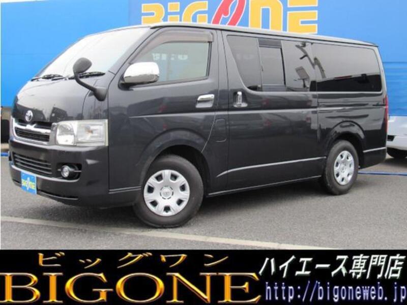 TOYOTA HIACE VAN