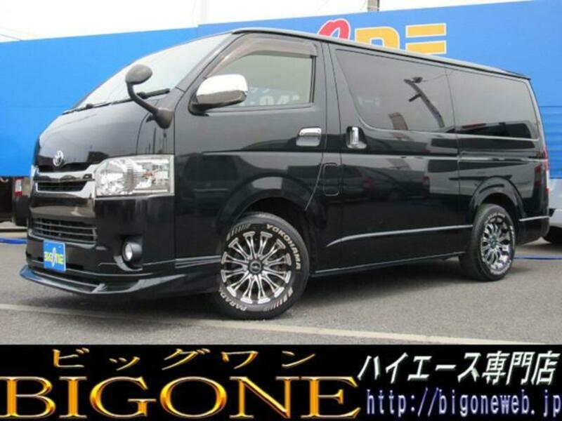 TOYOTA HIACE VAN