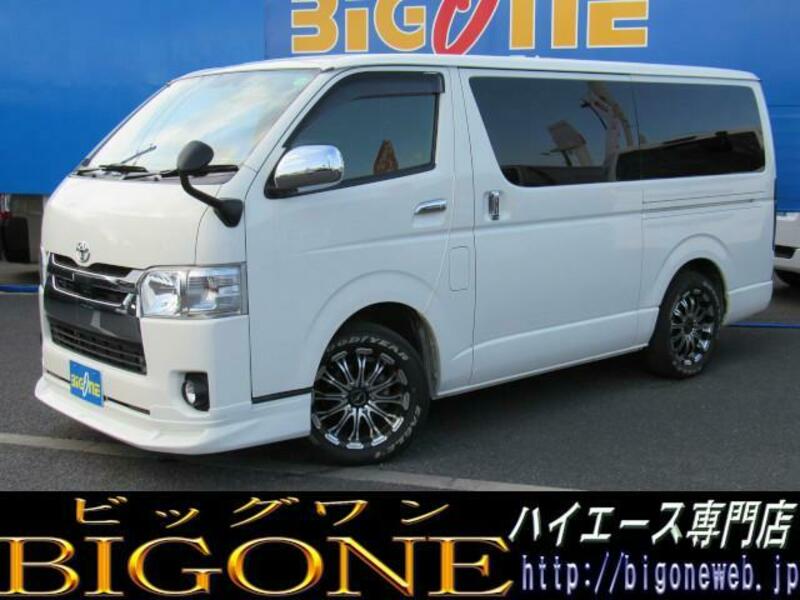 TOYOTA HIACE VAN