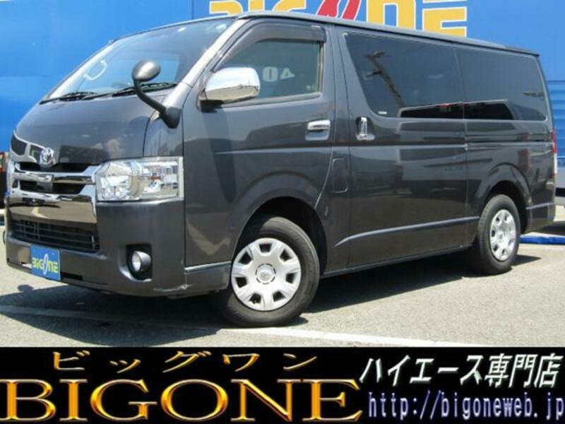 TOYOTA HIACE VAN
