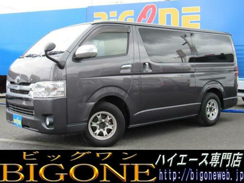TOYOTA HIACE VAN