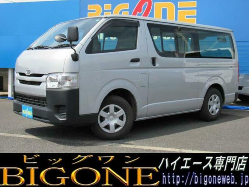 TOYOTA HIACE VAN