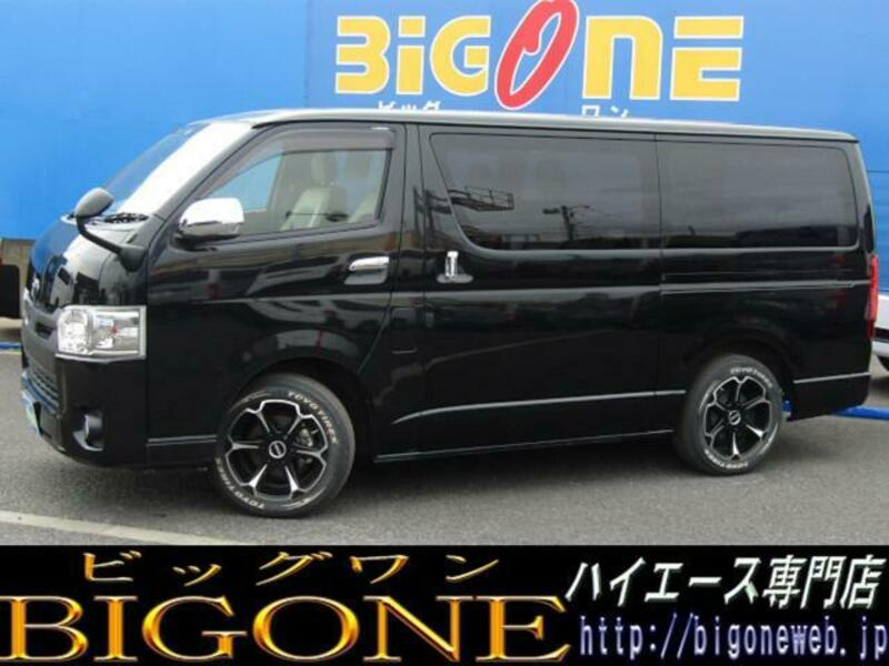 TOYOTA HIACE VAN