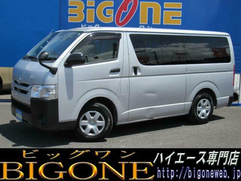 TOYOTA HIACE VAN