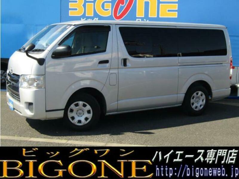 TOYOTA HIACE VAN