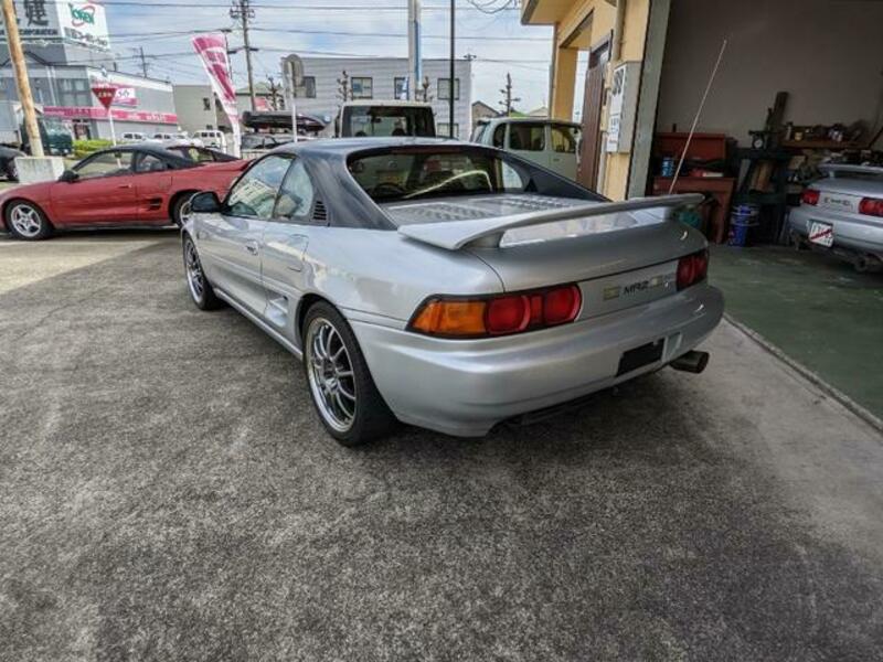 MR2