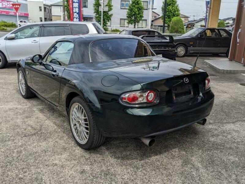 ROADSTER