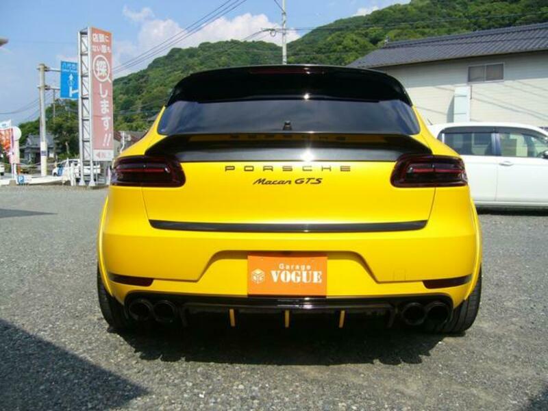MACAN