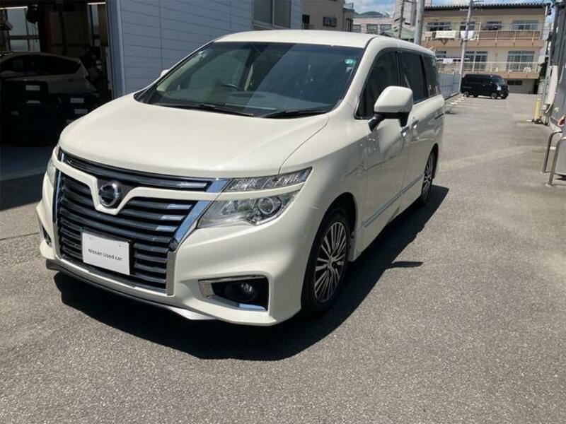 NISSAN ELGRAND