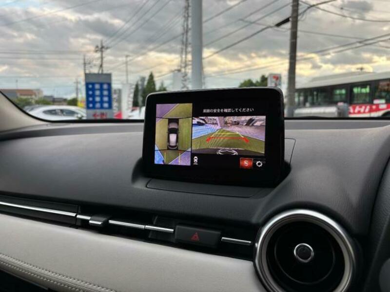 MAZDA2