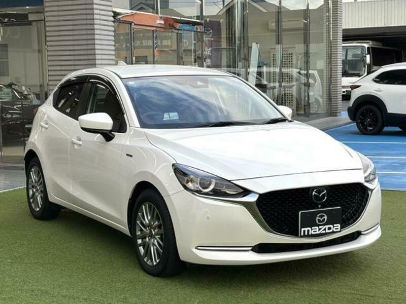 MAZDA2