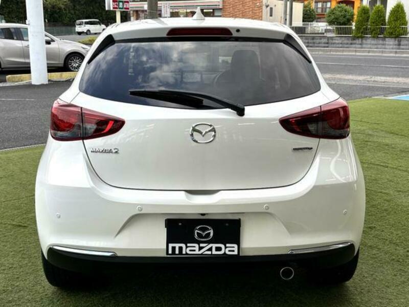 MAZDA2
