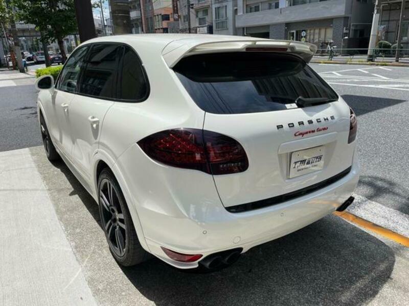 CAYENNE