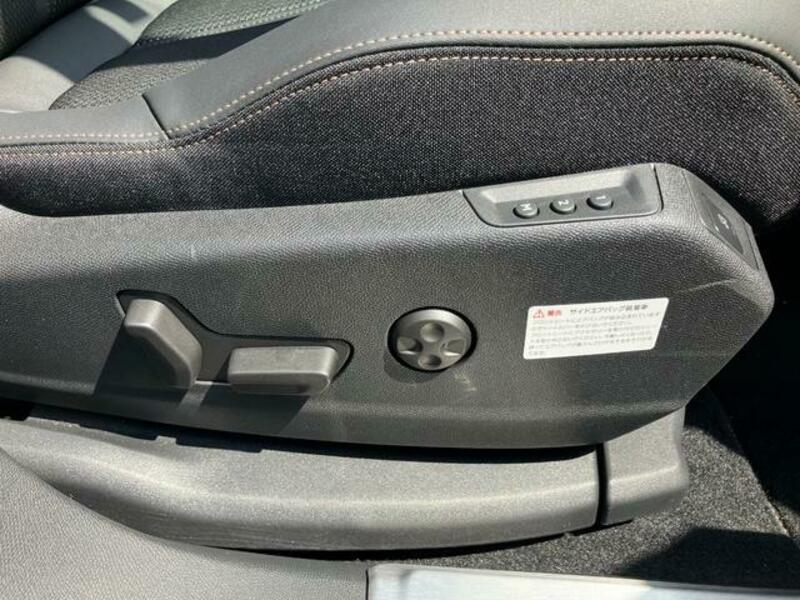 3008