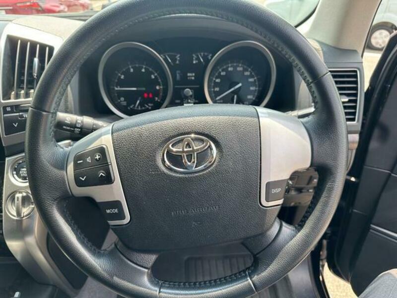 LAND CRUISER