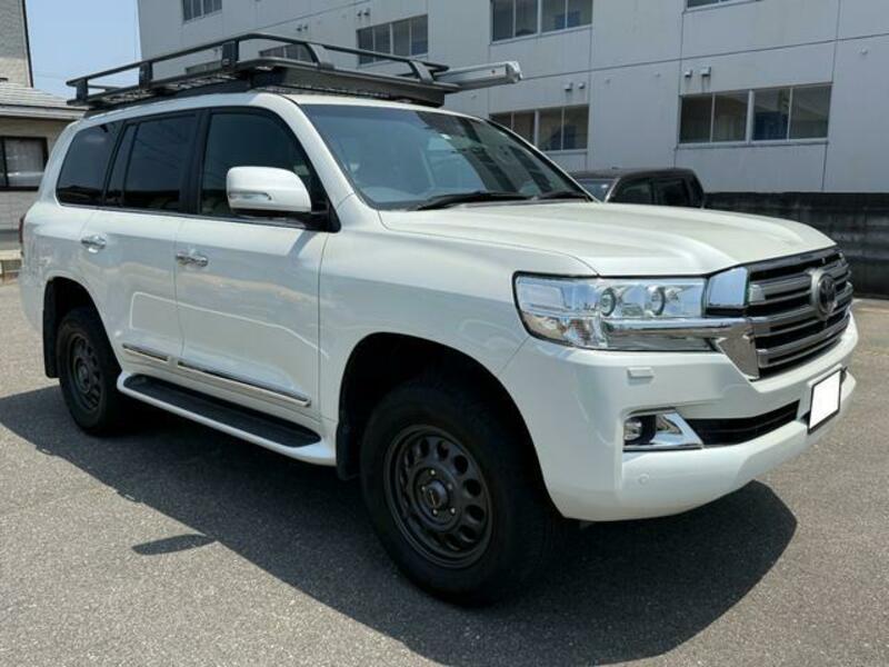 LAND CRUISER
