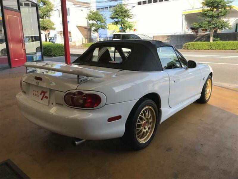 ROADSTER