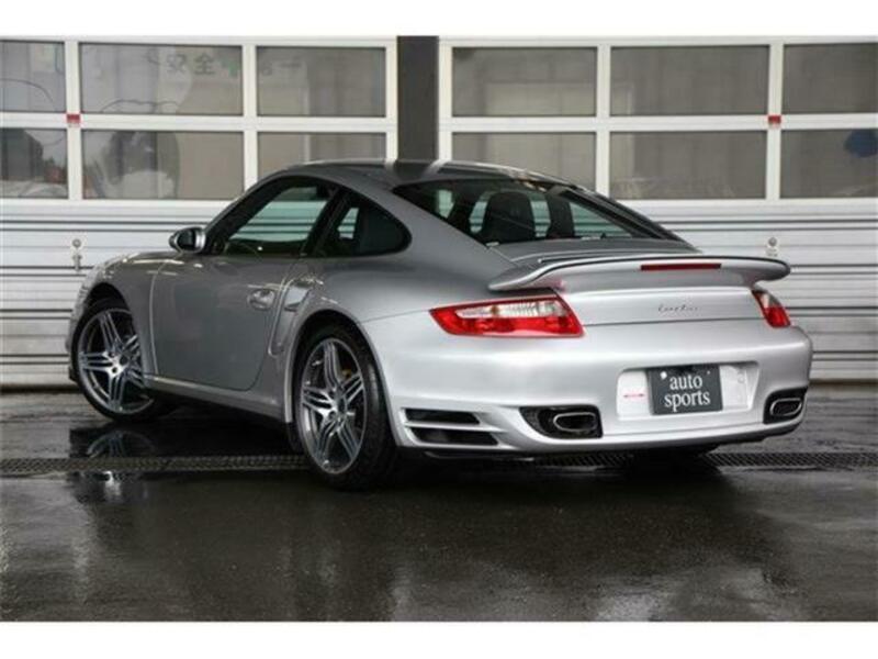 911