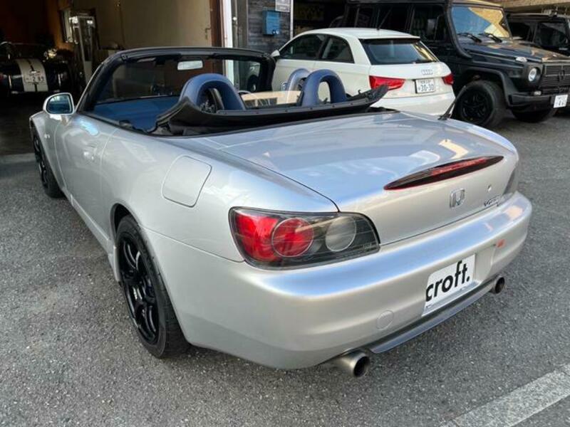 S2000