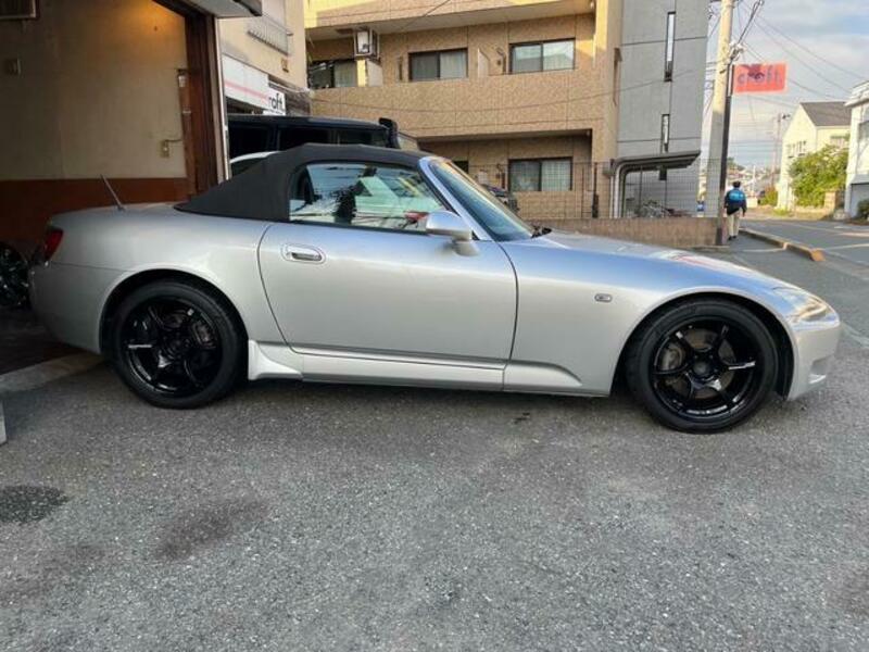 S2000