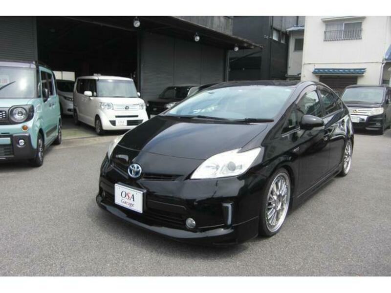 TOYOTA PRIUS