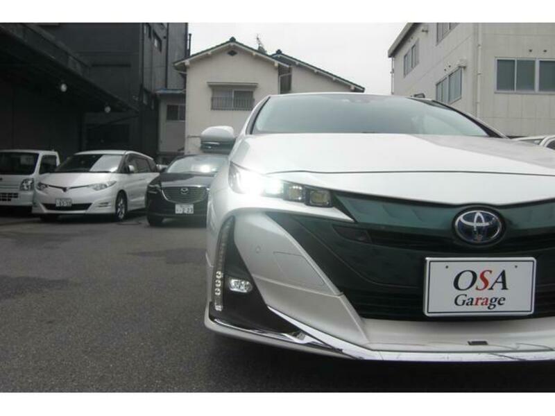 PRIUS PHV