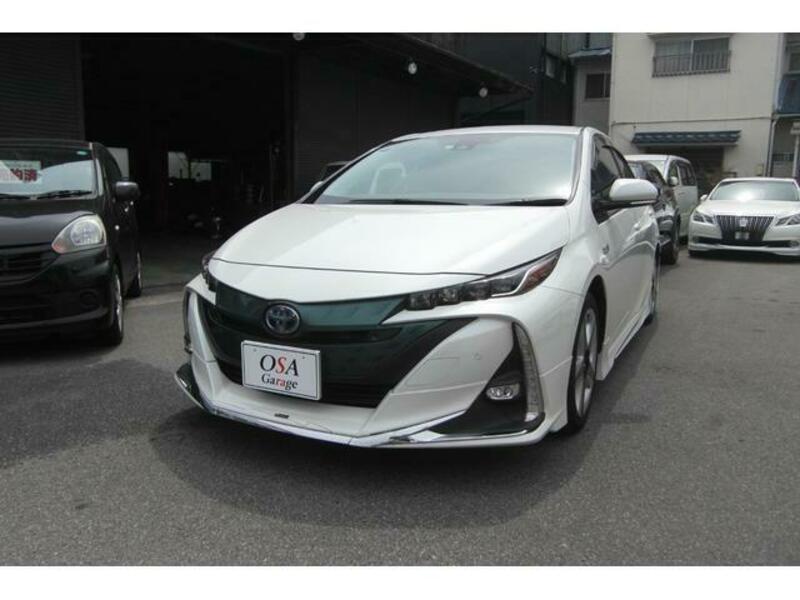 TOYOTA PRIUS PHV