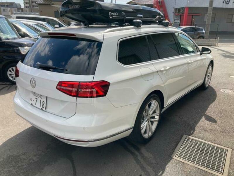 PASSAT VARIANT