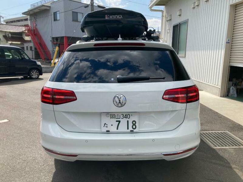 PASSAT VARIANT