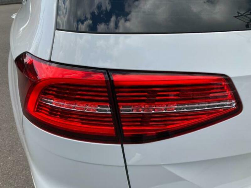 PASSAT VARIANT