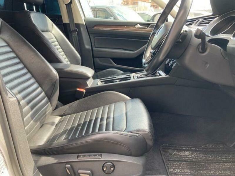 PASSAT VARIANT