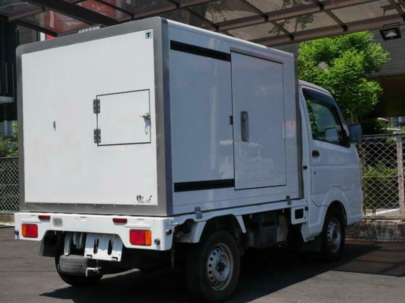 CARRY TRUCK