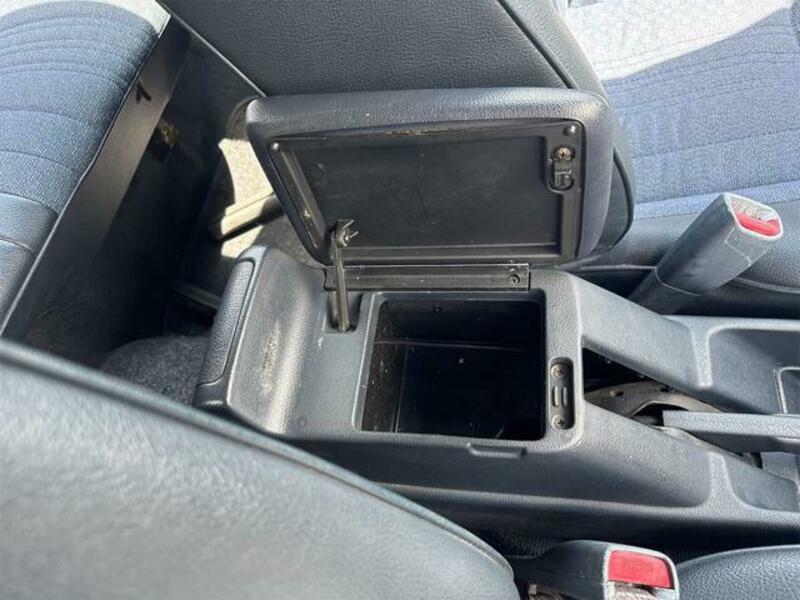 CROWN VAN