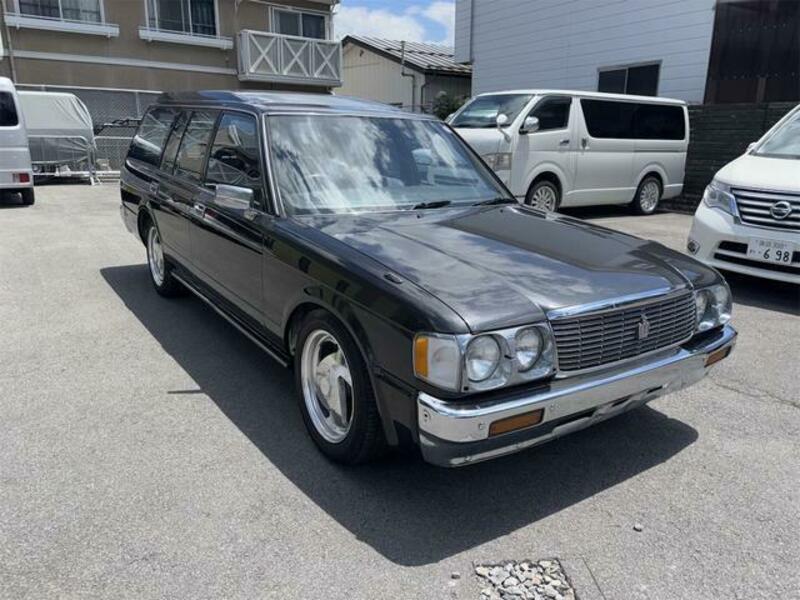 CROWN VAN